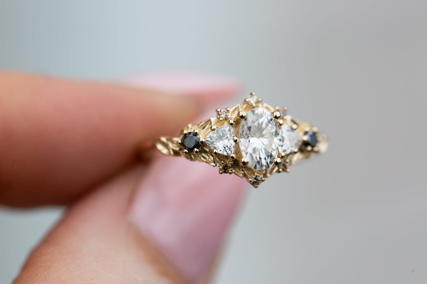 [Oramore Jewelry]Briar rose five stone with moissanite and black diamonds