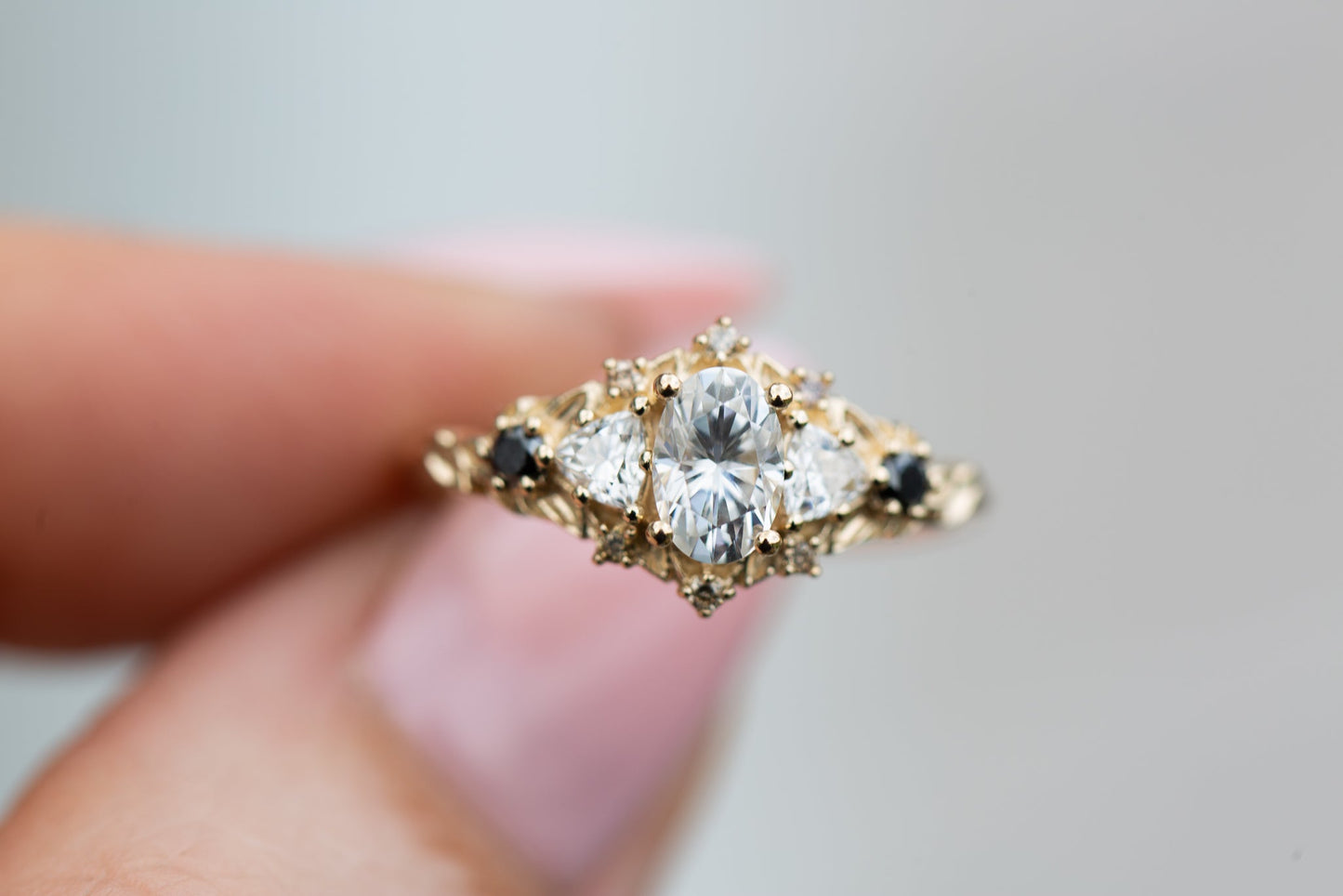 [Oramore Jewelry]Briar rose five stone with moissanite and black diamonds