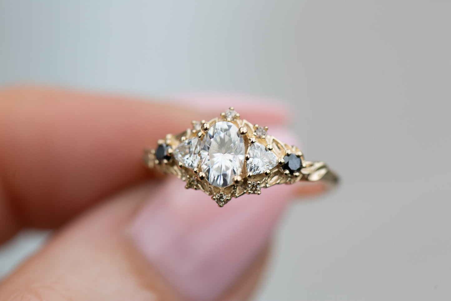 [Oramore Jewelry]Briar rose five stone with moissanite and black diamonds