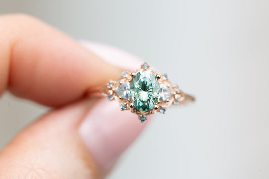 [Oramore Jewelry]Woodland three stone with teal moissanite and aqua accents