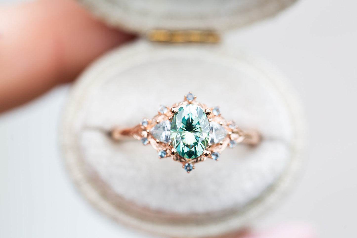 [Oramore Jewelry]Woodland three stone with teal moissanite and aqua accents