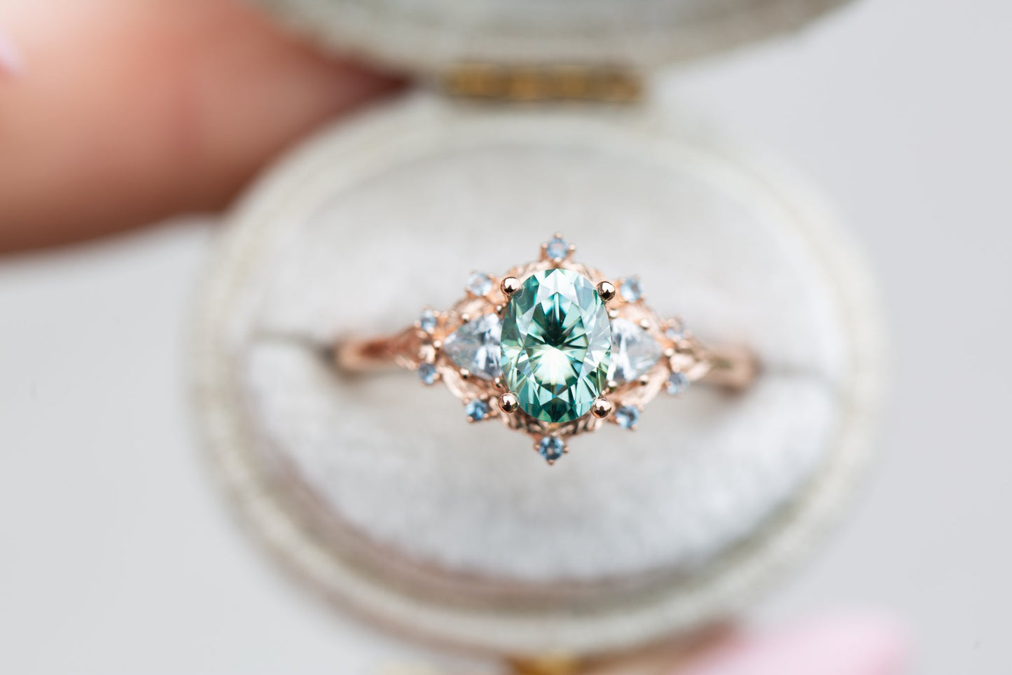[Oramore Jewelry]Woodland three stone with teal moissanite and aqua accents