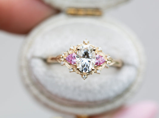 [Oramore Jewelry]Woodland three stone with moissanite and pink sapphire