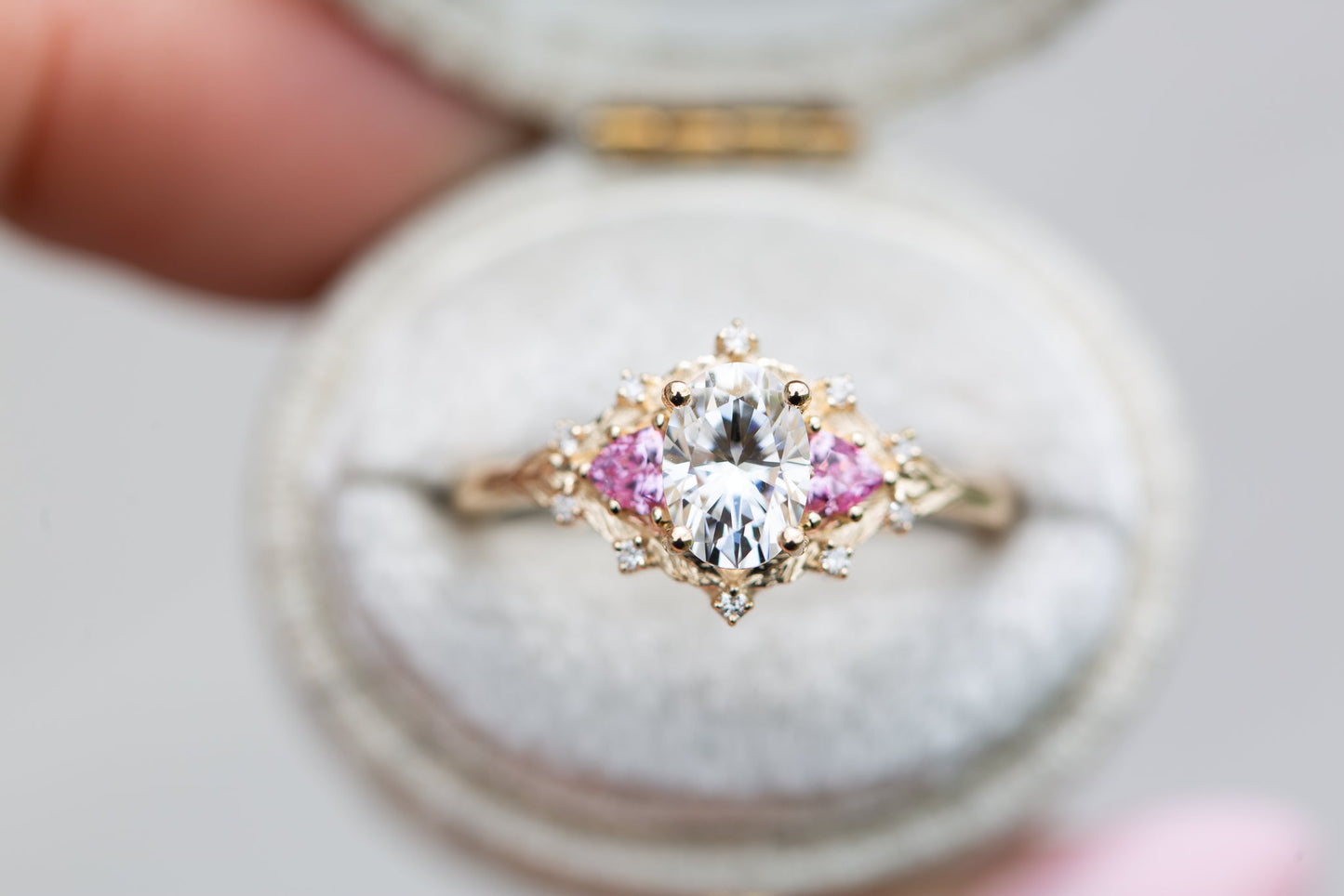 [Oramore Jewelry]Woodland three stone with moissanite and pink sapphire