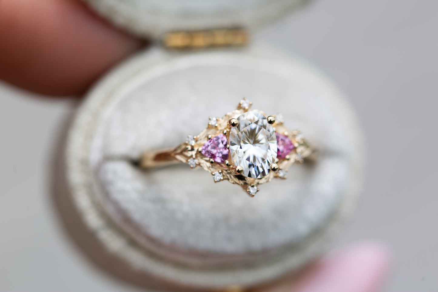 [Oramore Jewelry]Woodland three stone with moissanite and pink sapphire