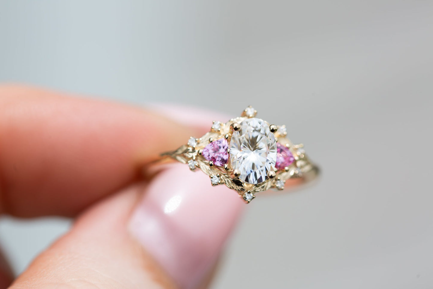 [Oramore Jewelry]Woodland three stone with moissanite and pink sapphire