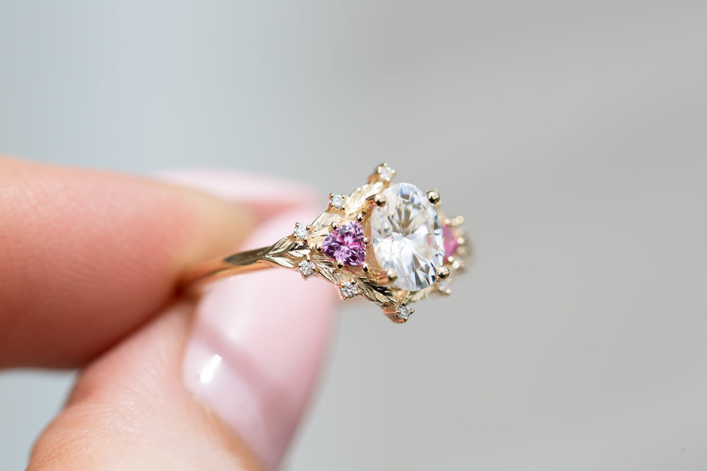 [Oramore Jewelry]Woodland three stone with moissanite and pink sapphire