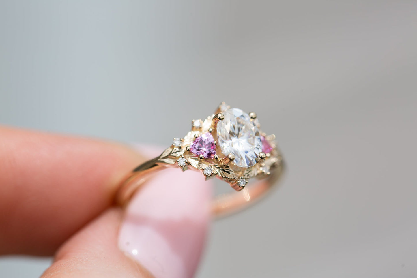 [Oramore Jewelry]Woodland three stone with moissanite and pink sapphire
