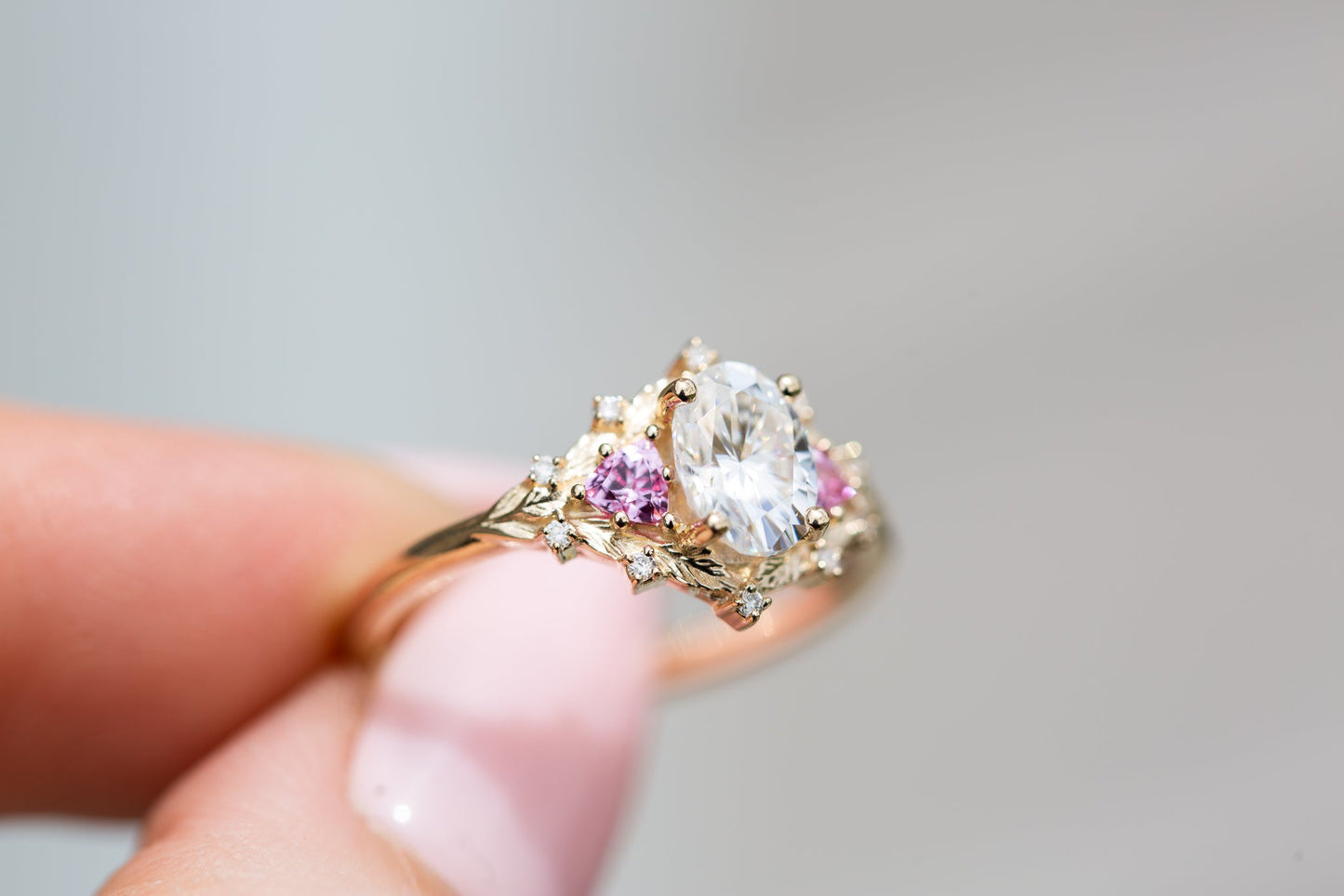 [Oramore Jewelry]Woodland three stone with moissanite and pink sapphire