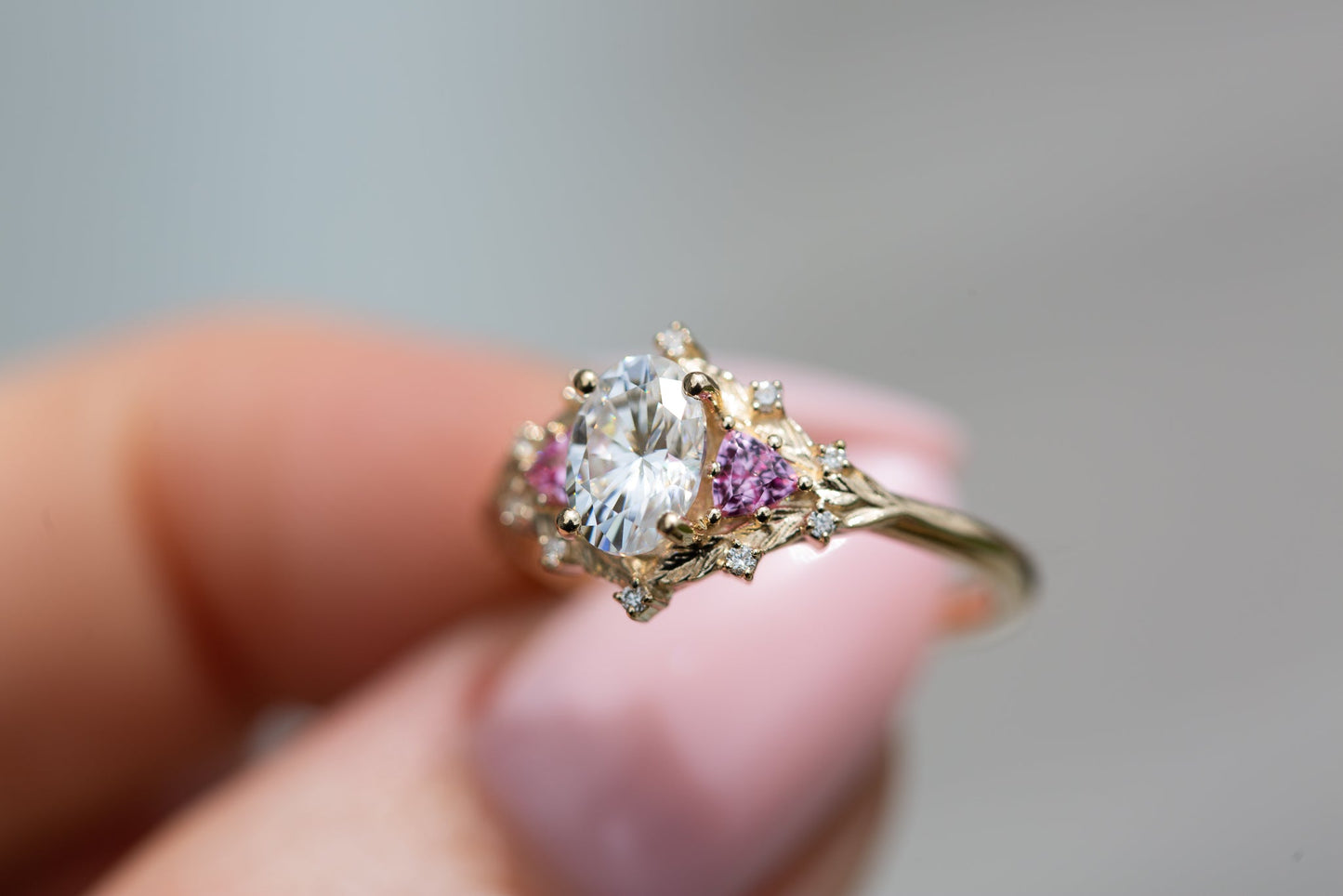 [Oramore Jewelry]Woodland three stone with moissanite and pink sapphire