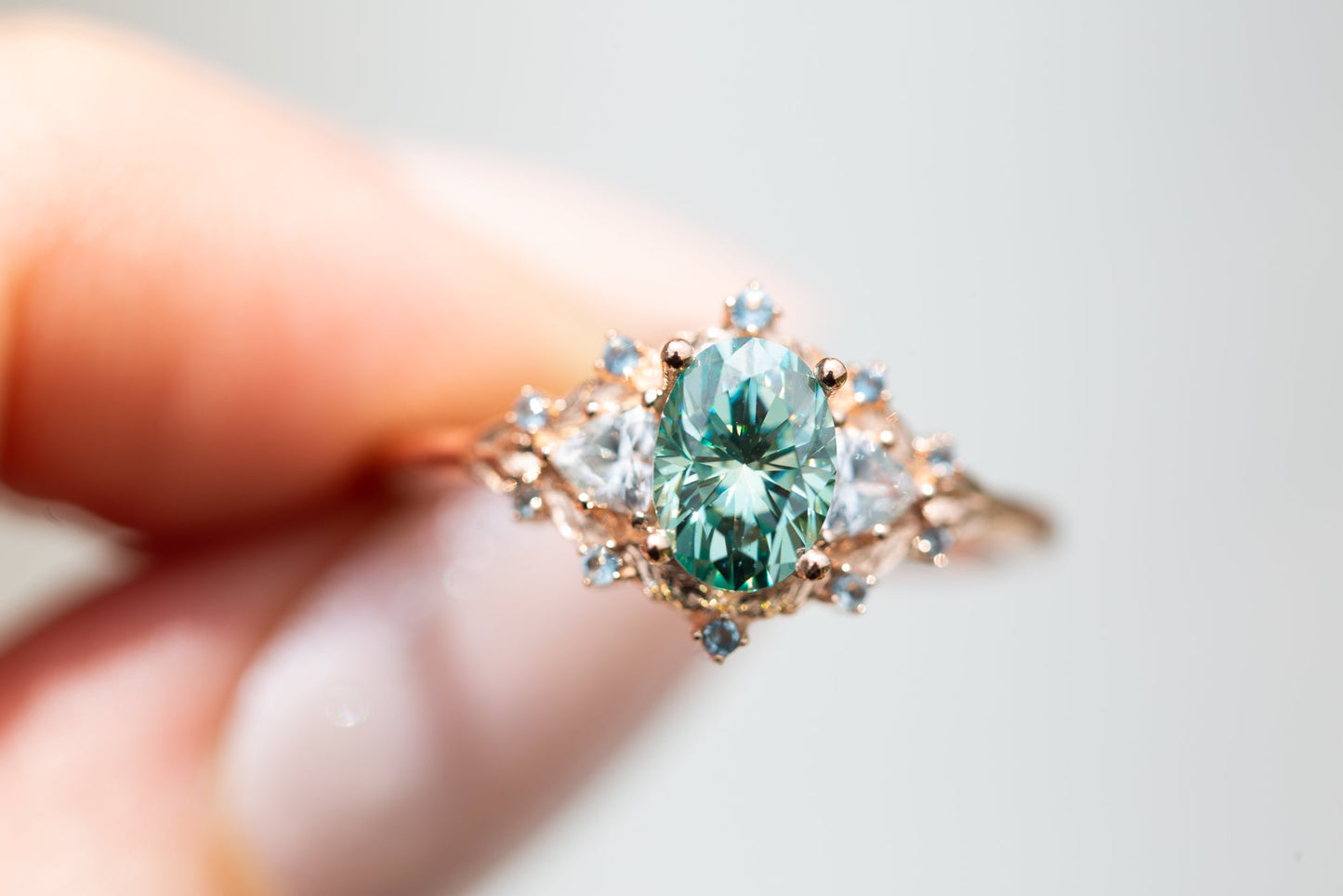 [Oramore Jewelry]Woodland three stone with teal moissanite and aqua accents