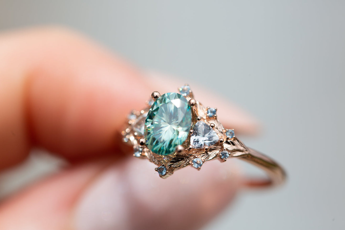 [Oramore Jewelry]Woodland three stone with teal moissanite and aqua accents