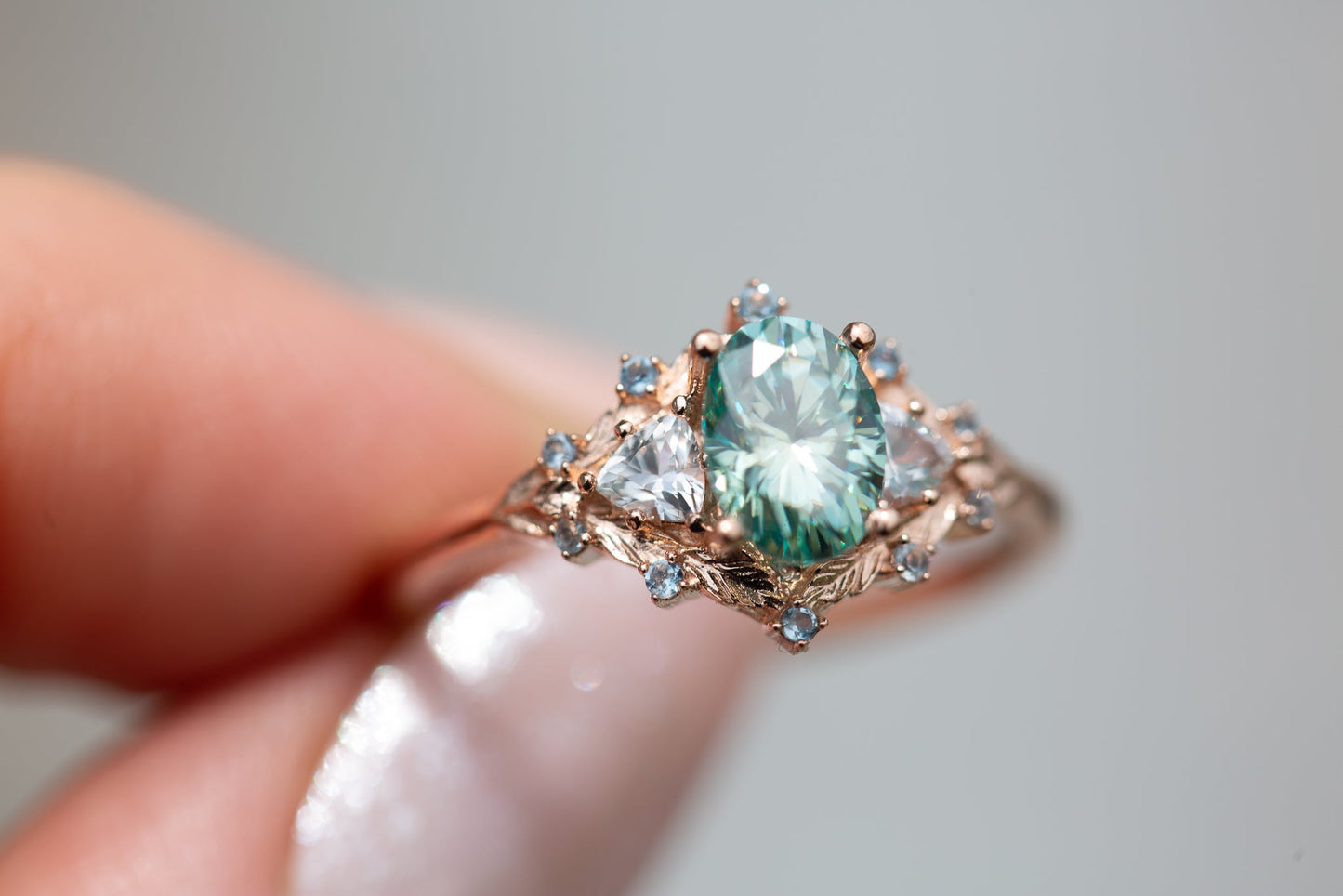 [Oramore Jewelry]Woodland three stone with teal moissanite and aqua accents