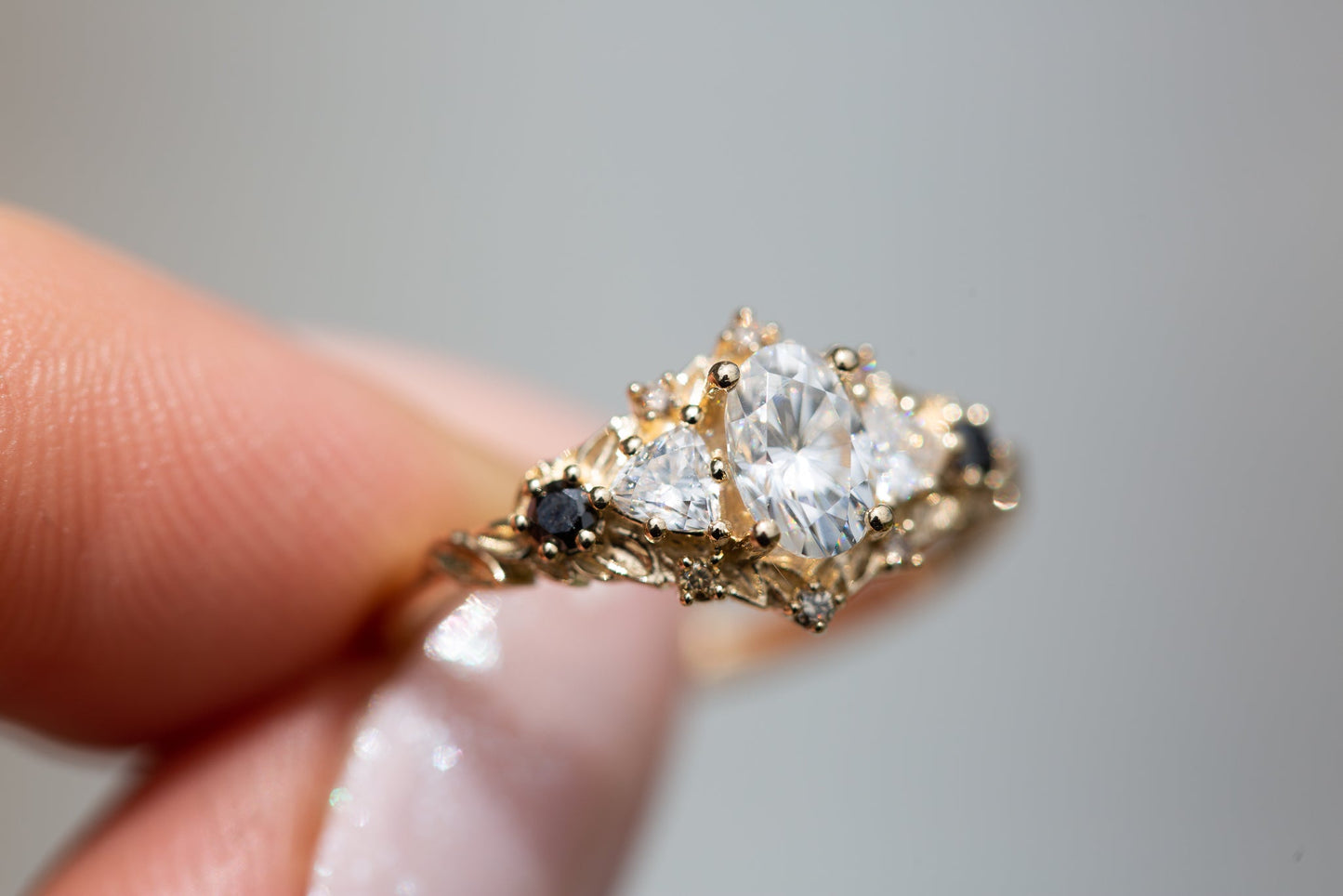 [Oramore Jewelry]Briar rose five stone with moissanite and black diamonds