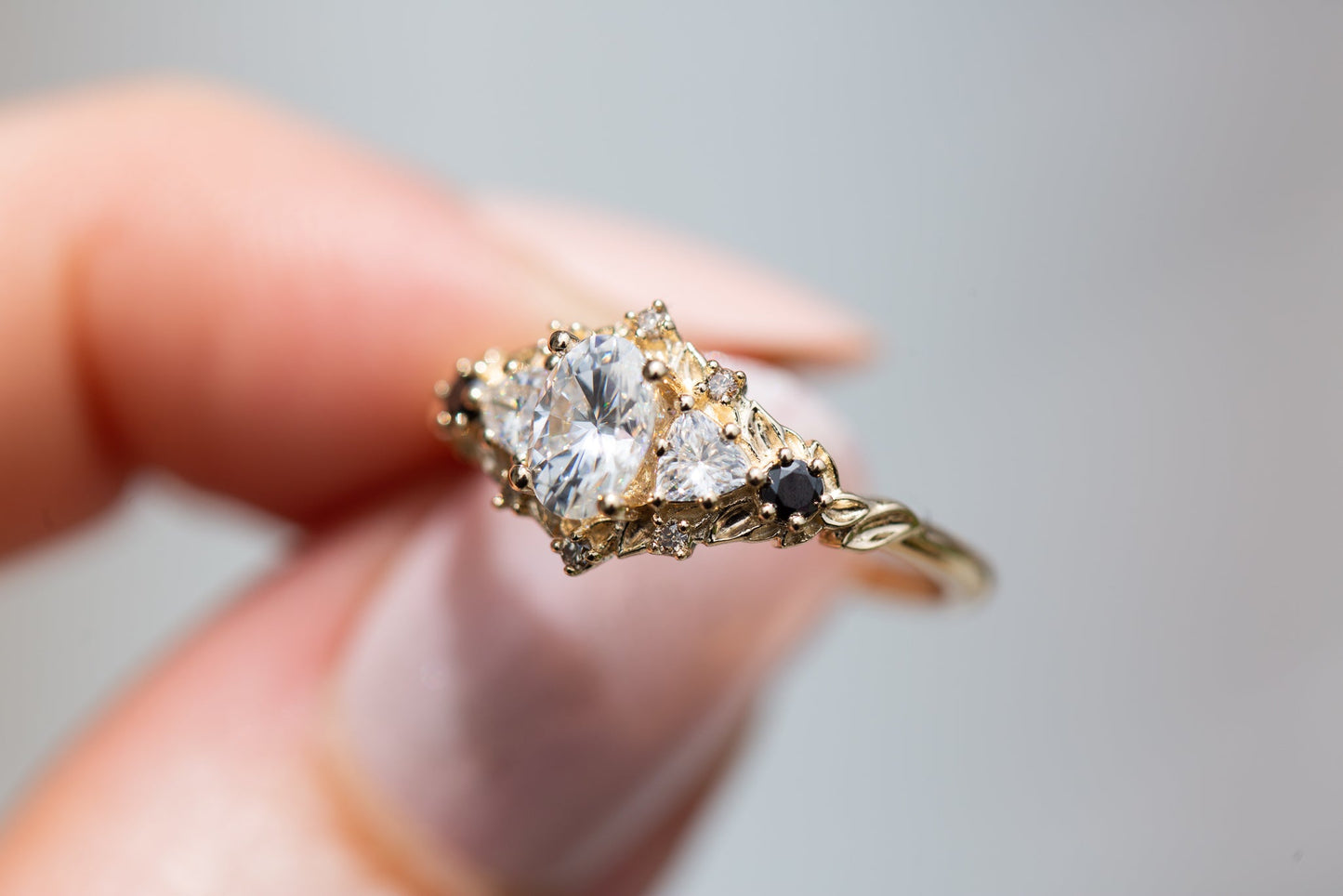 [Oramore Jewelry]Briar rose five stone with moissanite and black diamonds