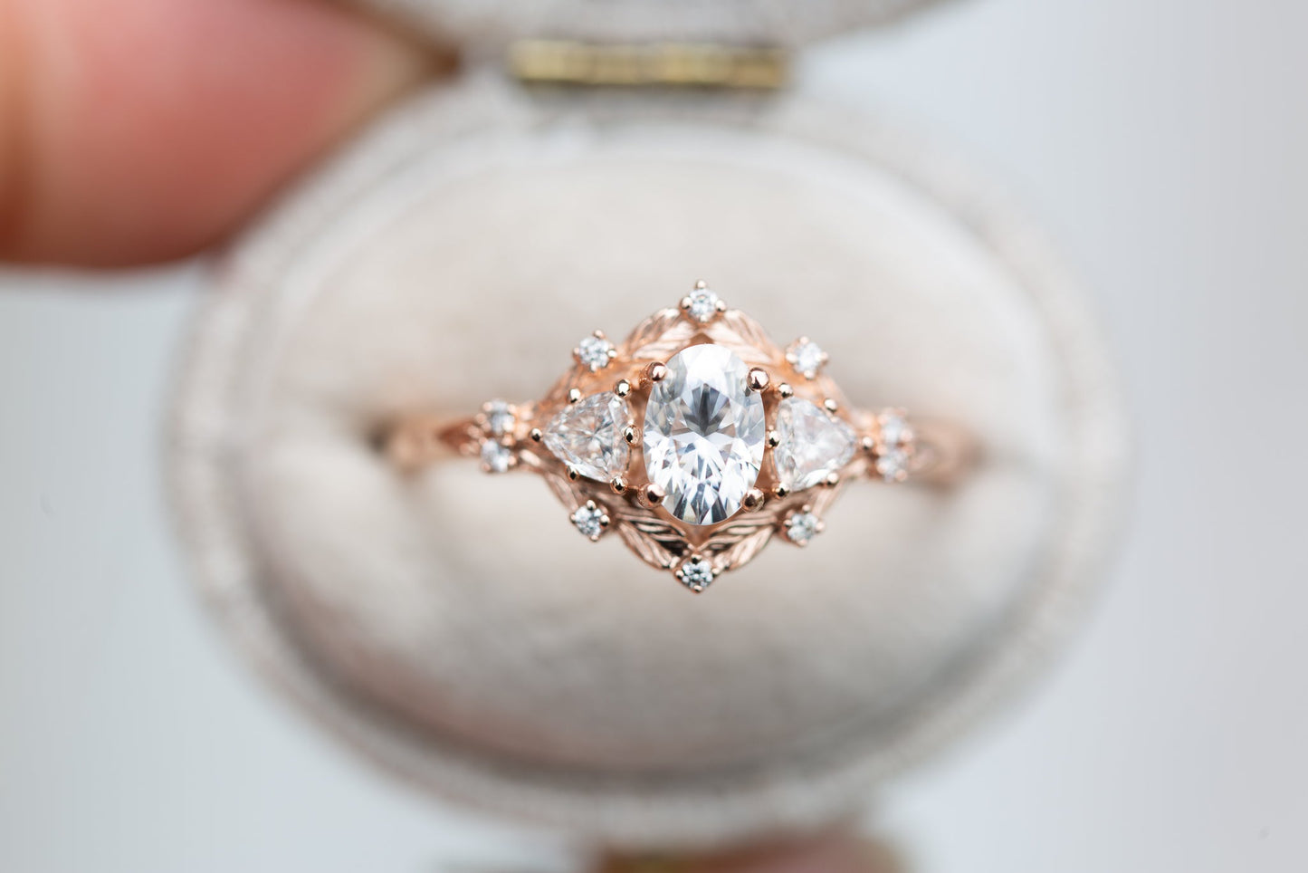 [Oramore Jewelry]Woodland three stone with 6x4mm oval moissanite