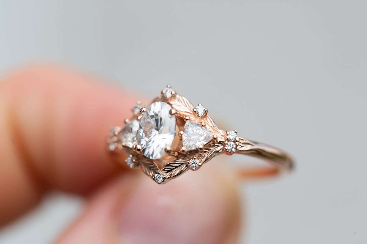 [Oramore Jewelry]Woodland three stone with 6x4mm oval moissanite
