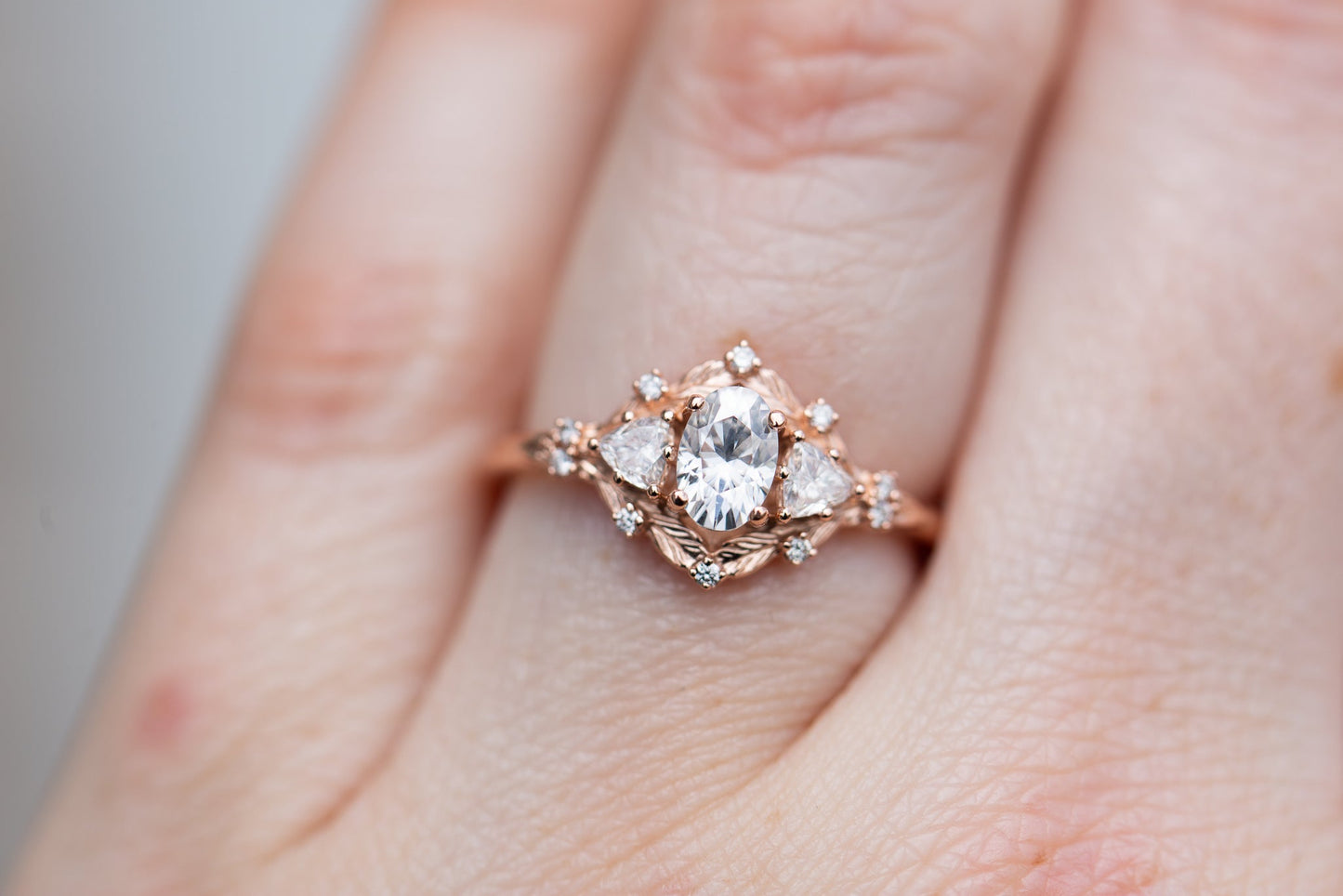[Oramore Jewelry]Woodland three stone with 6x4mm oval moissanite