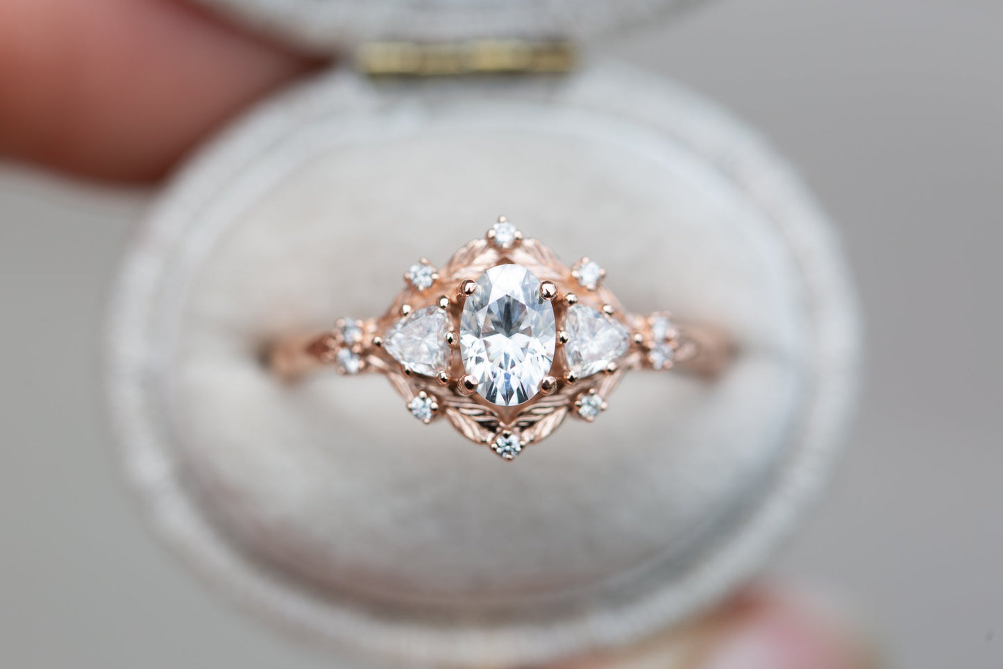 [Oramore Jewelry]Woodland three stone with 6x4mm oval moissanite
