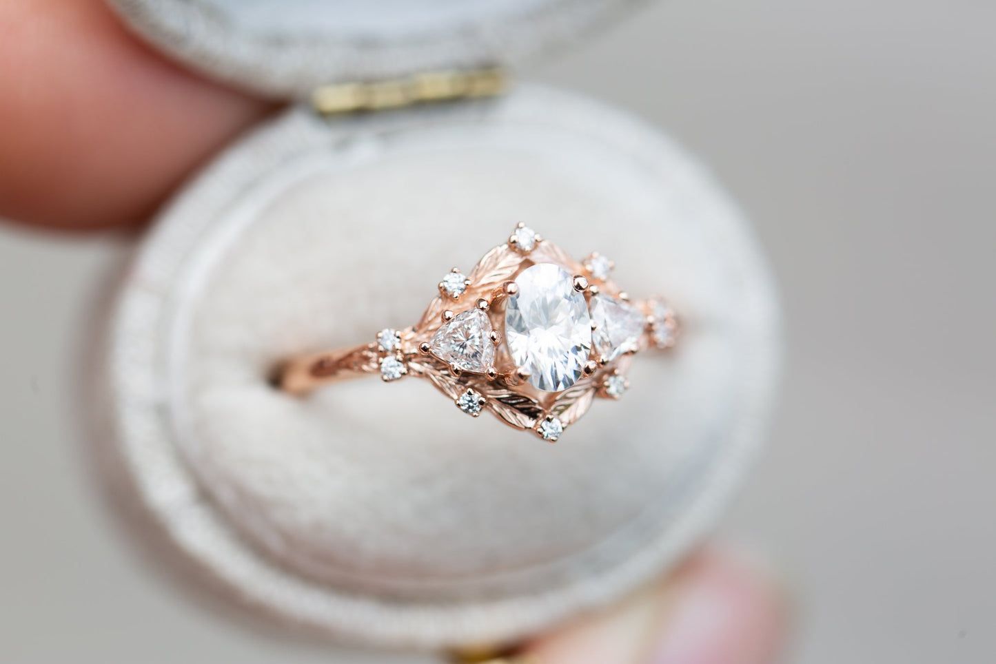 [Oramore Jewelry]Woodland three stone with 6x4mm oval moissanite
