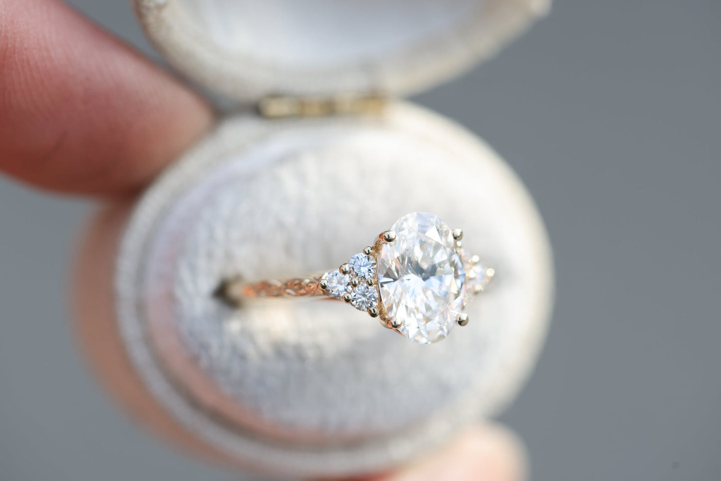 [Oramore Jewelry]Seraphina setting with 1.6ct Oval Lab Diamond