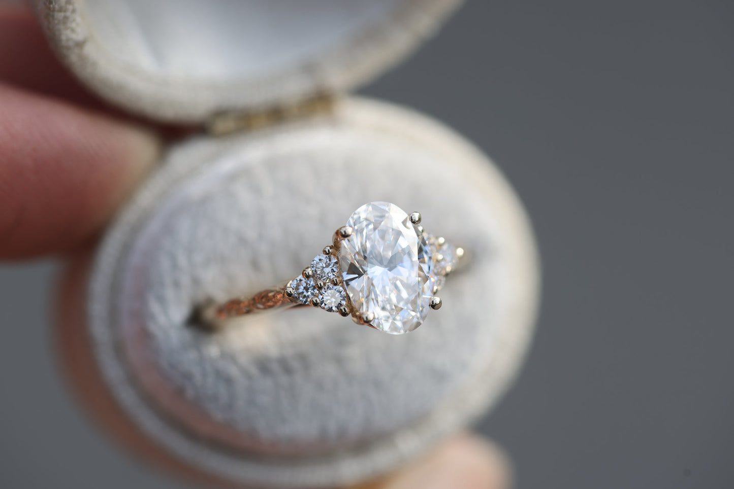 [Oramore Jewelry]Seraphina setting with 1.6ct Oval Lab Diamond