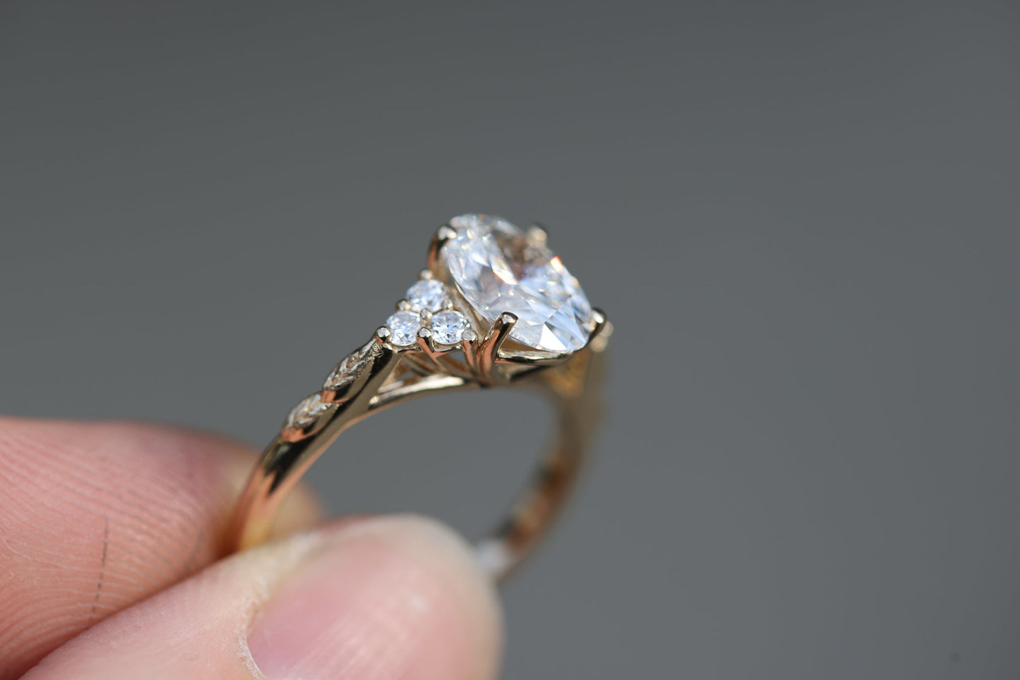 [Oramore Jewelry]Seraphina setting with 1.6ct Oval Lab Diamond