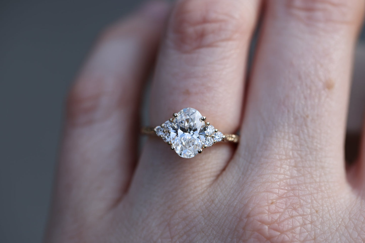 [Oramore Jewelry]Seraphina setting with 1.6ct Oval Lab Diamond