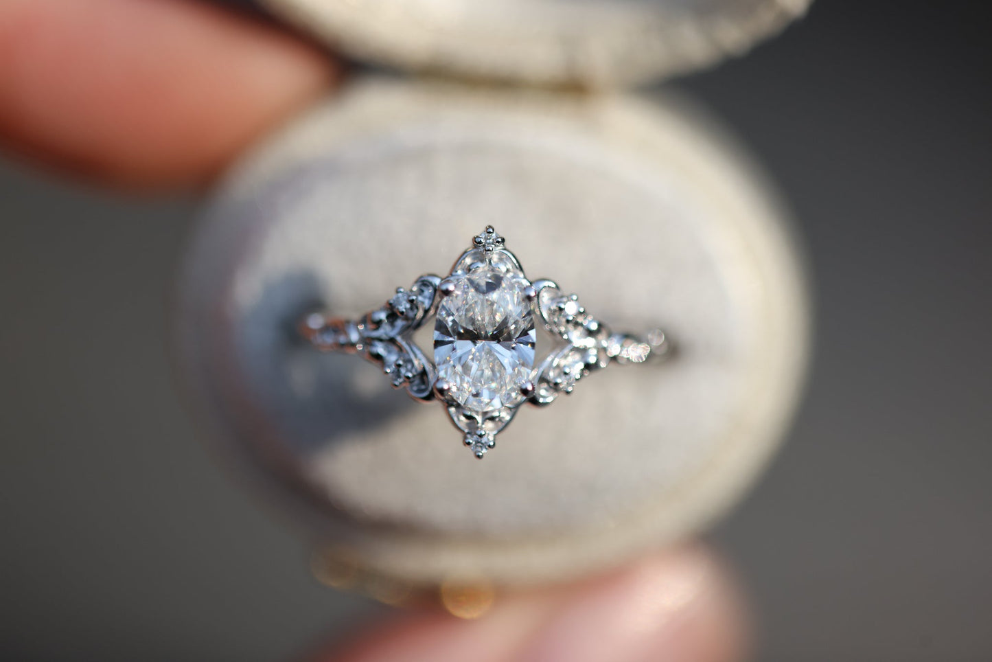 [Oramore Jewelry]Aurora Setting with .7ct Oval Lab Diamond