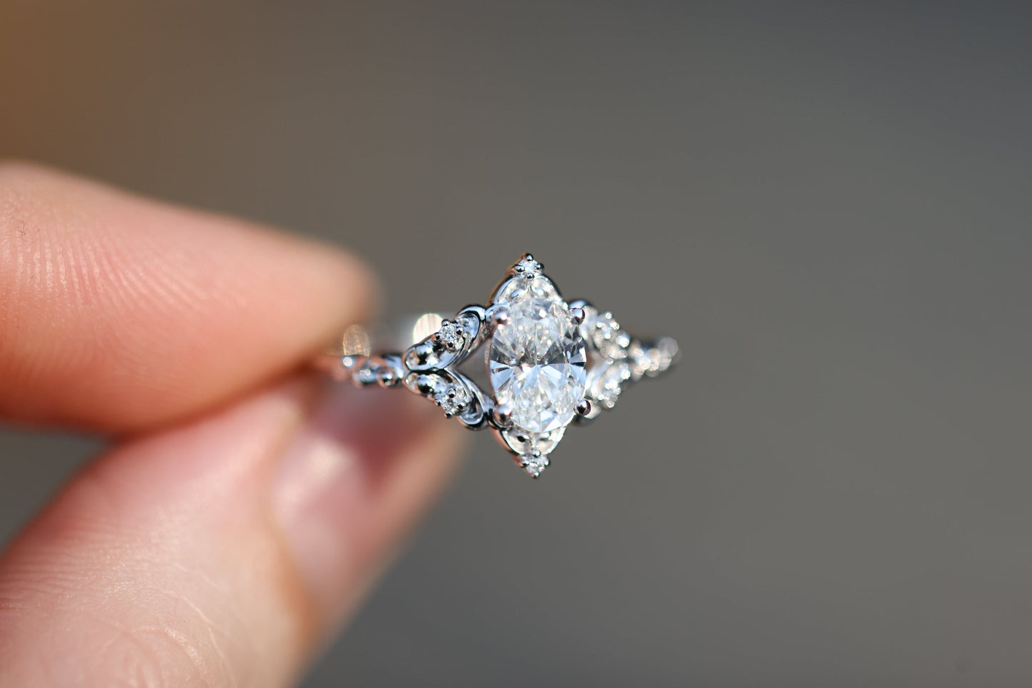 [Oramore Jewelry]Aurora Setting with .7ct Oval Lab Diamond