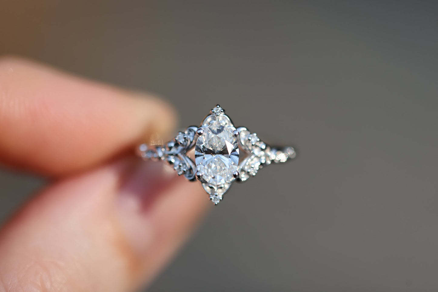 [Oramore Jewelry]Aurora Setting with .7ct Oval Lab Diamond