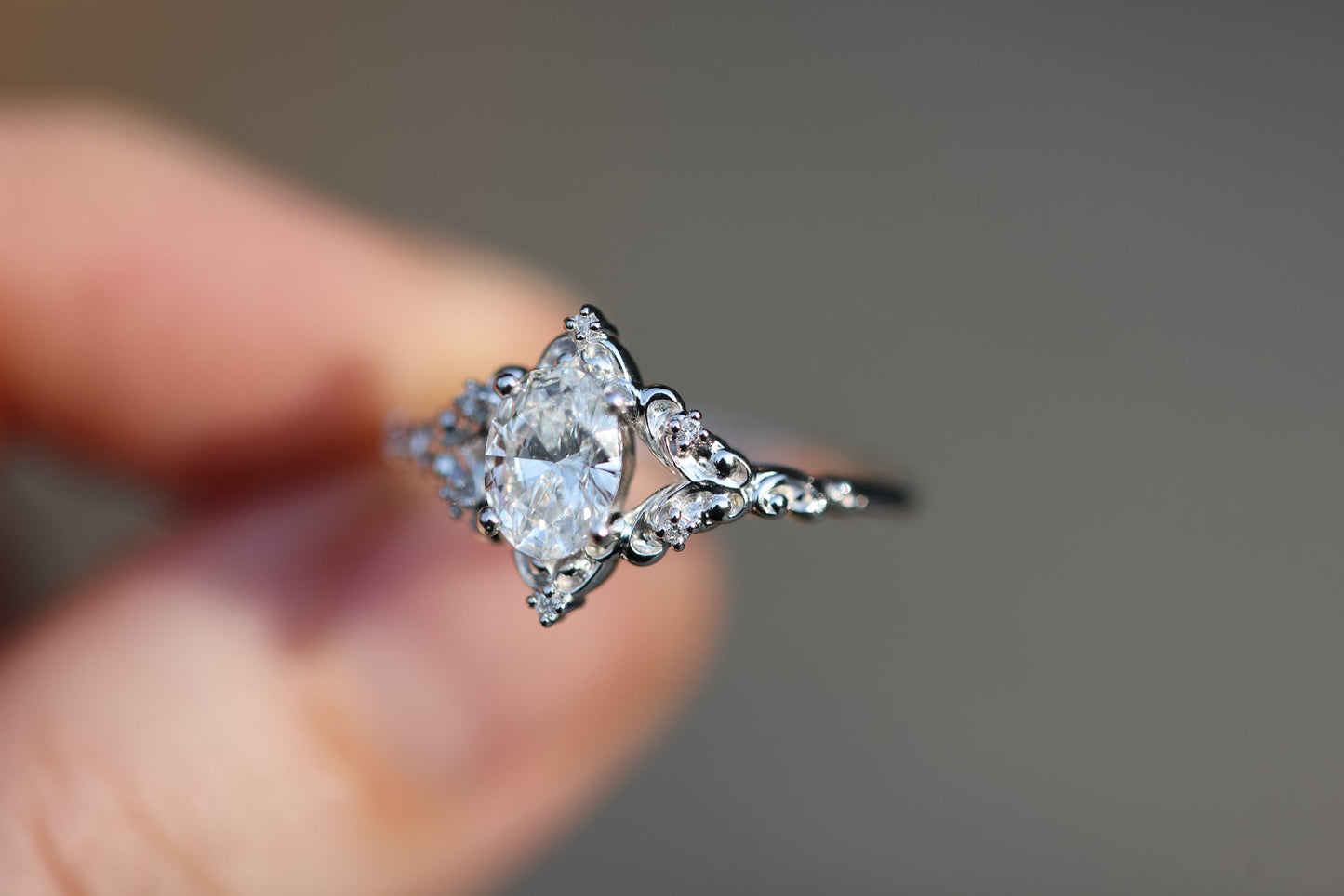 [Oramore Jewelry]Aurora Setting with .7ct Oval Lab Diamond