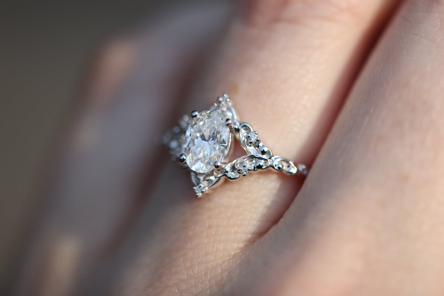 [Oramore Jewelry]Aurora Setting with .7ct Oval Lab Diamond