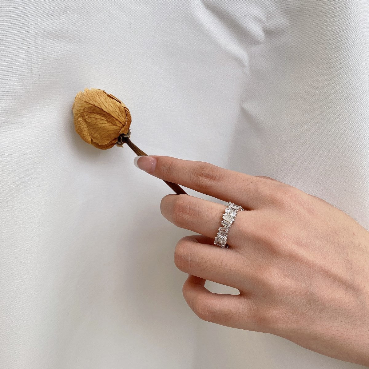 [Oramore Jewelry]Delicate Multi Shape Tennis Ring