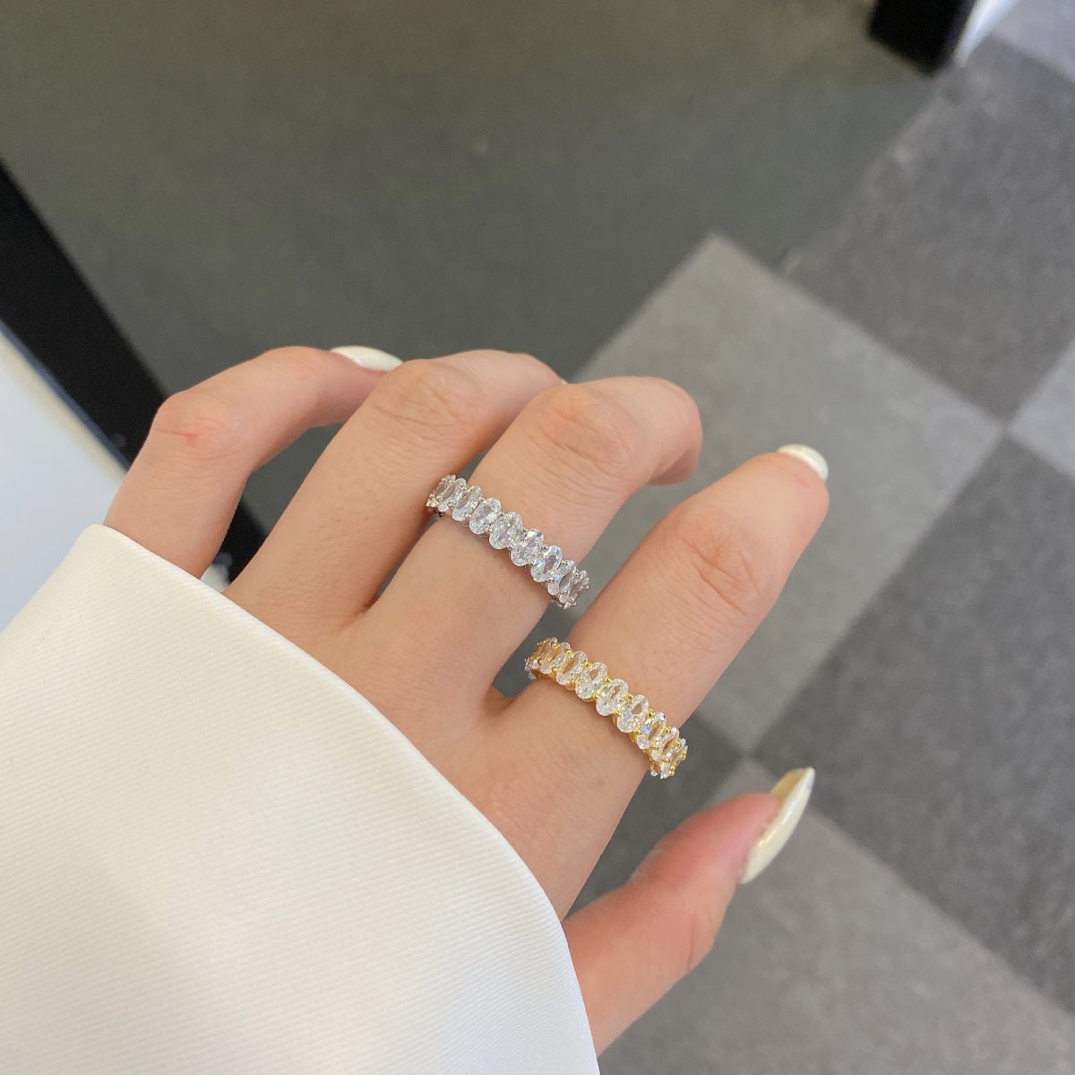 [Oramore Jewelry]Ornate Oval Cut Tennis Ring