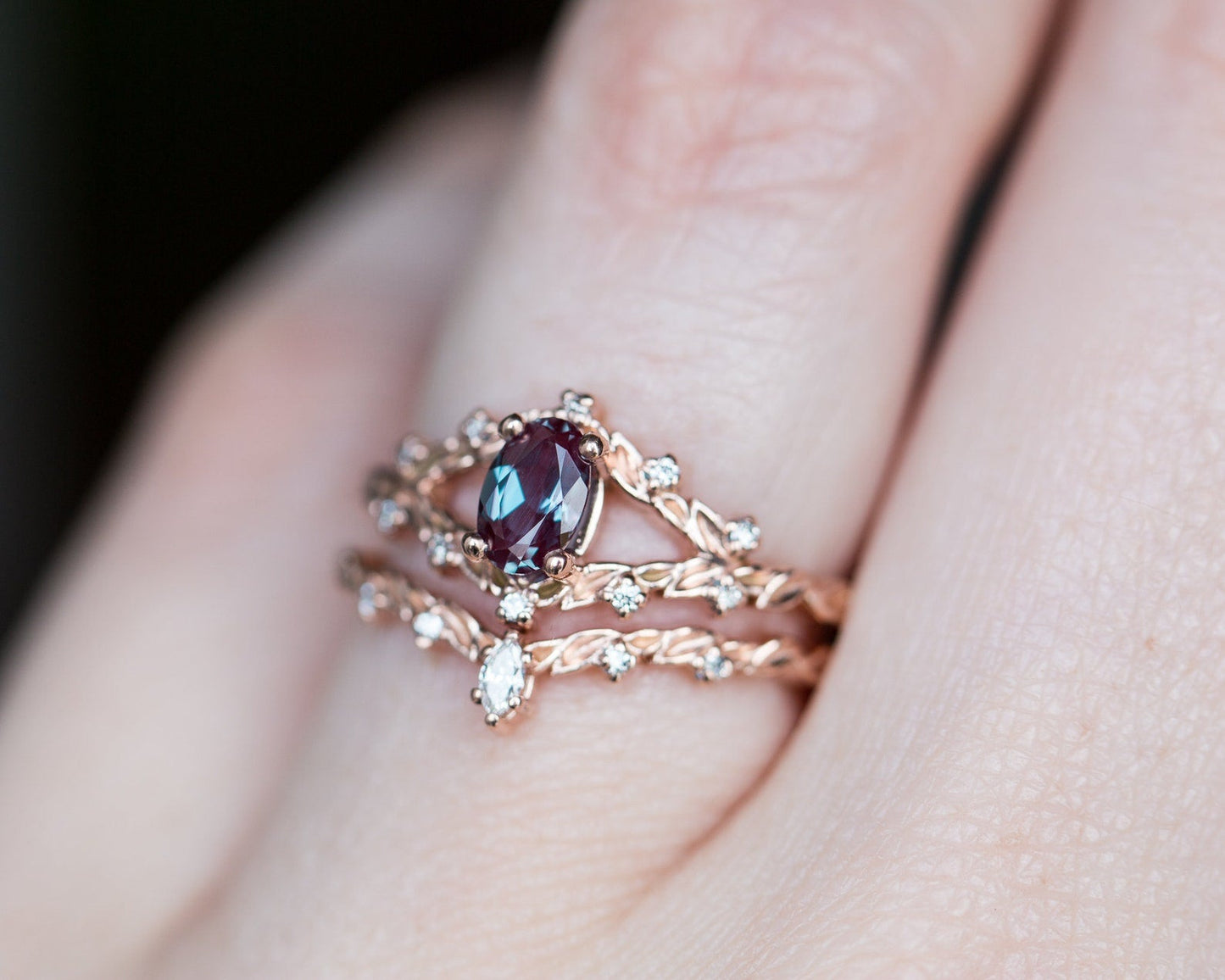 [Oramore Jewelry]Briar rose with oval alexandrite
