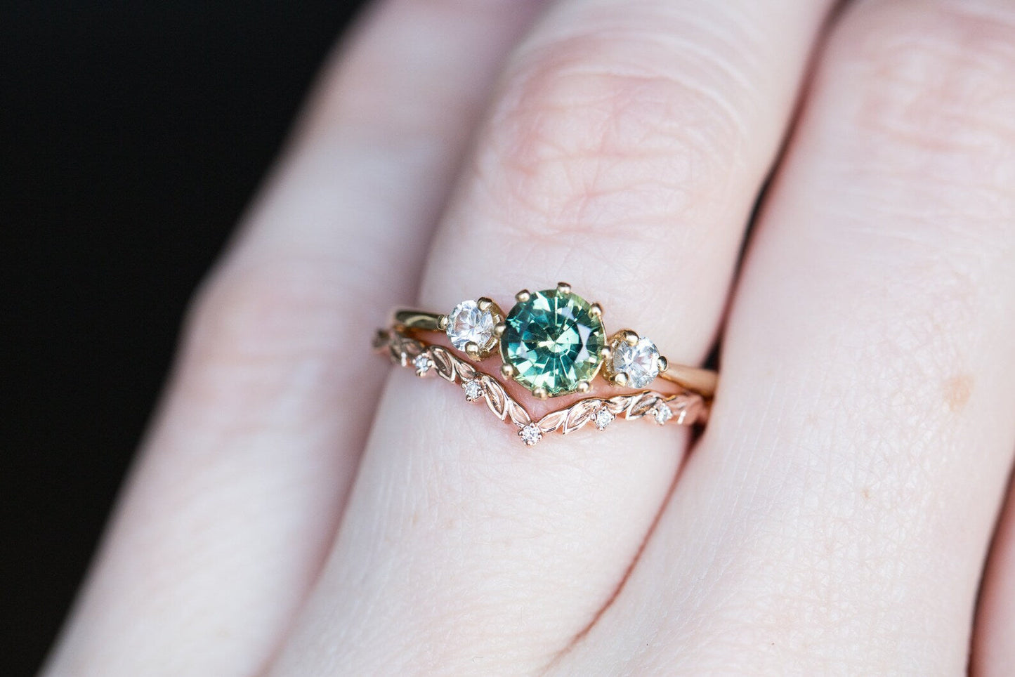 [Oramore Jewelry]Chevron leafy diamond wedding band