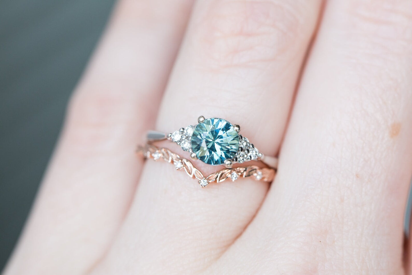 [Oramore Jewelry]Chevron leafy diamond wedding band