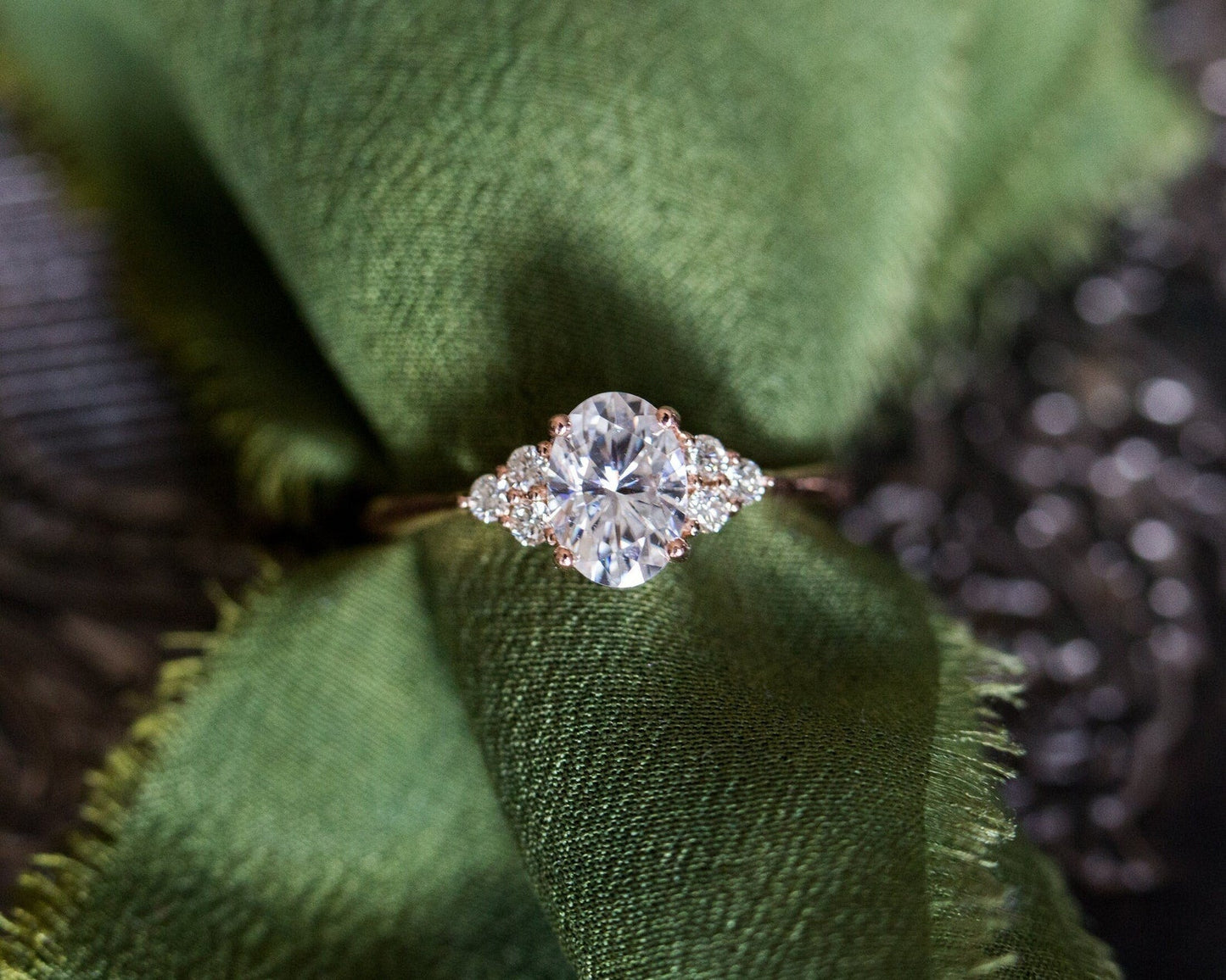 [Oramore Jewelry]7x5mm oval moissanite cluster engagement ring