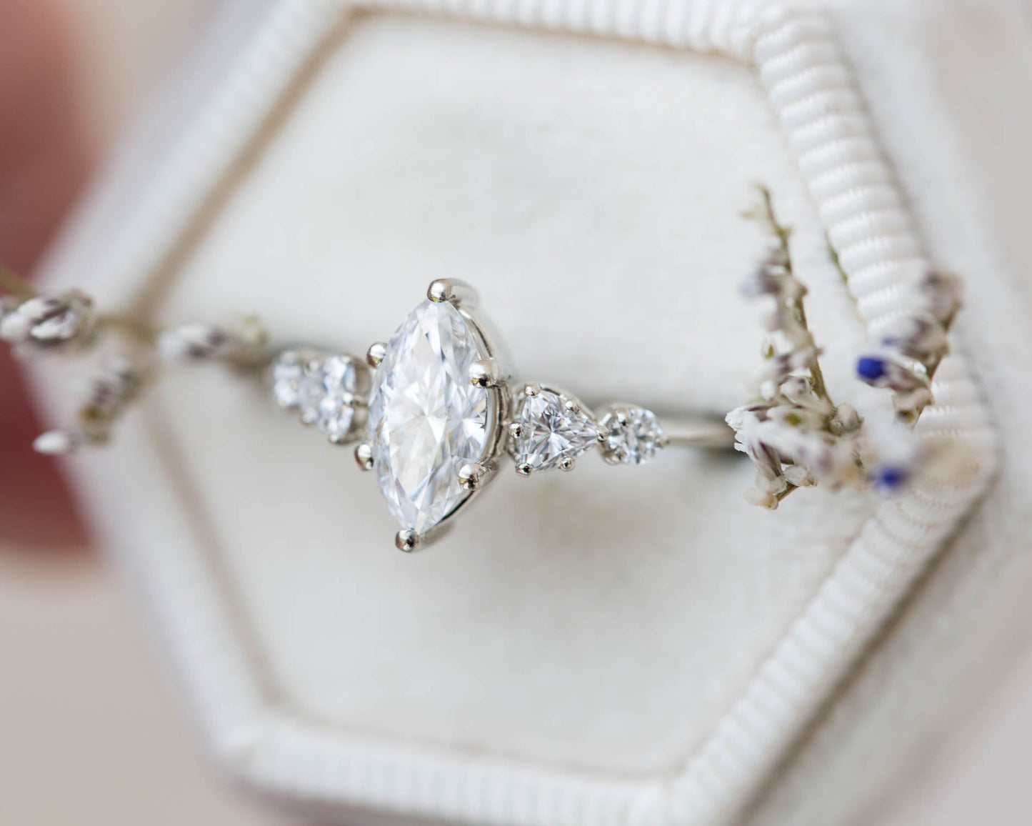 [Oramore Jewelry]Five stone ring with marquise moissanite