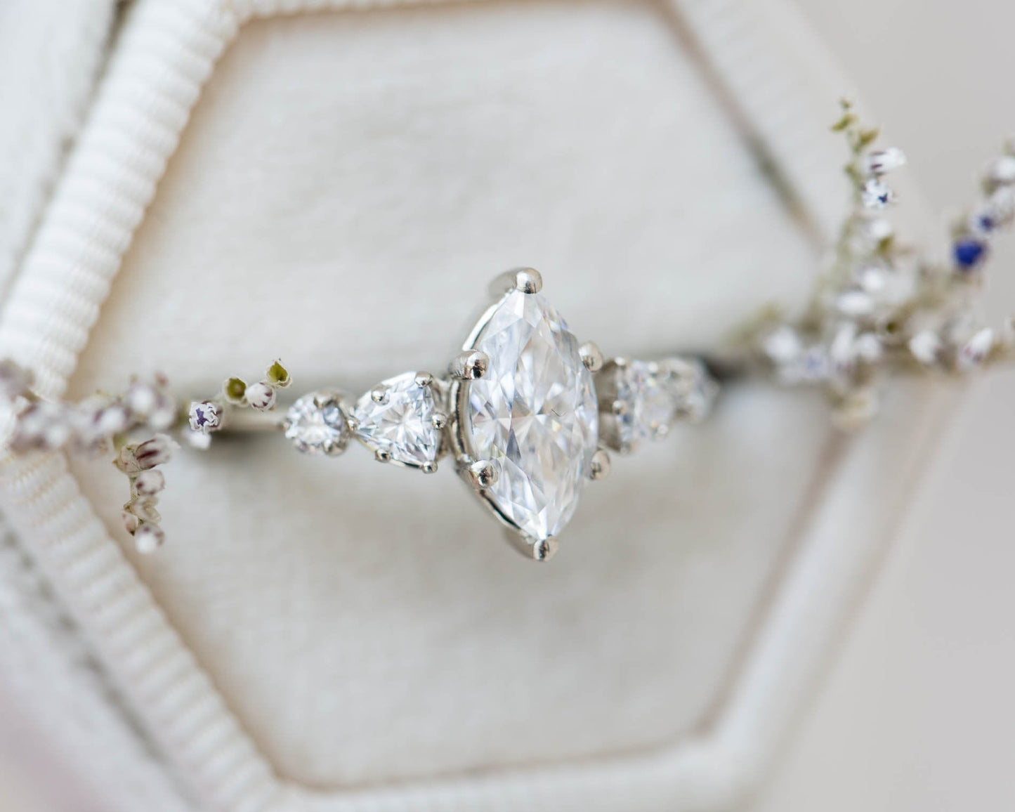 [Oramore Jewelry]Five stone ring with marquise moissanite