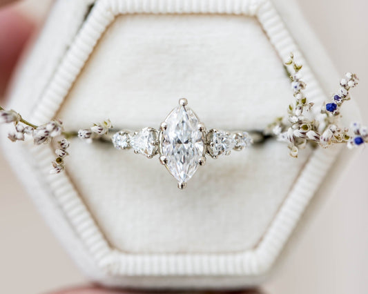 [Oramore Jewelry]Five stone ring with marquise moissanite
