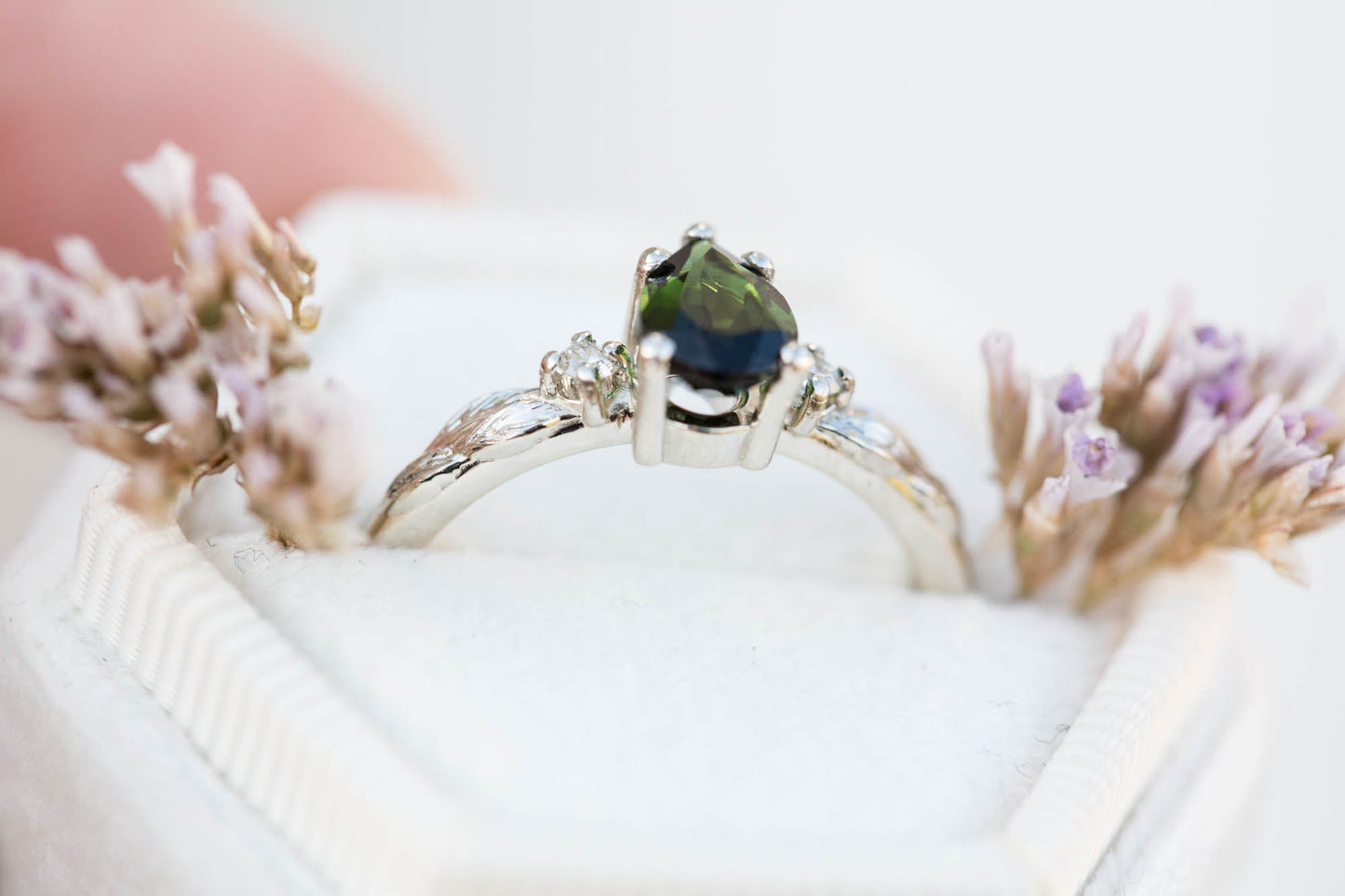 [Oramore Jewelry]Pear dark green tourmaline leaf three stone ring