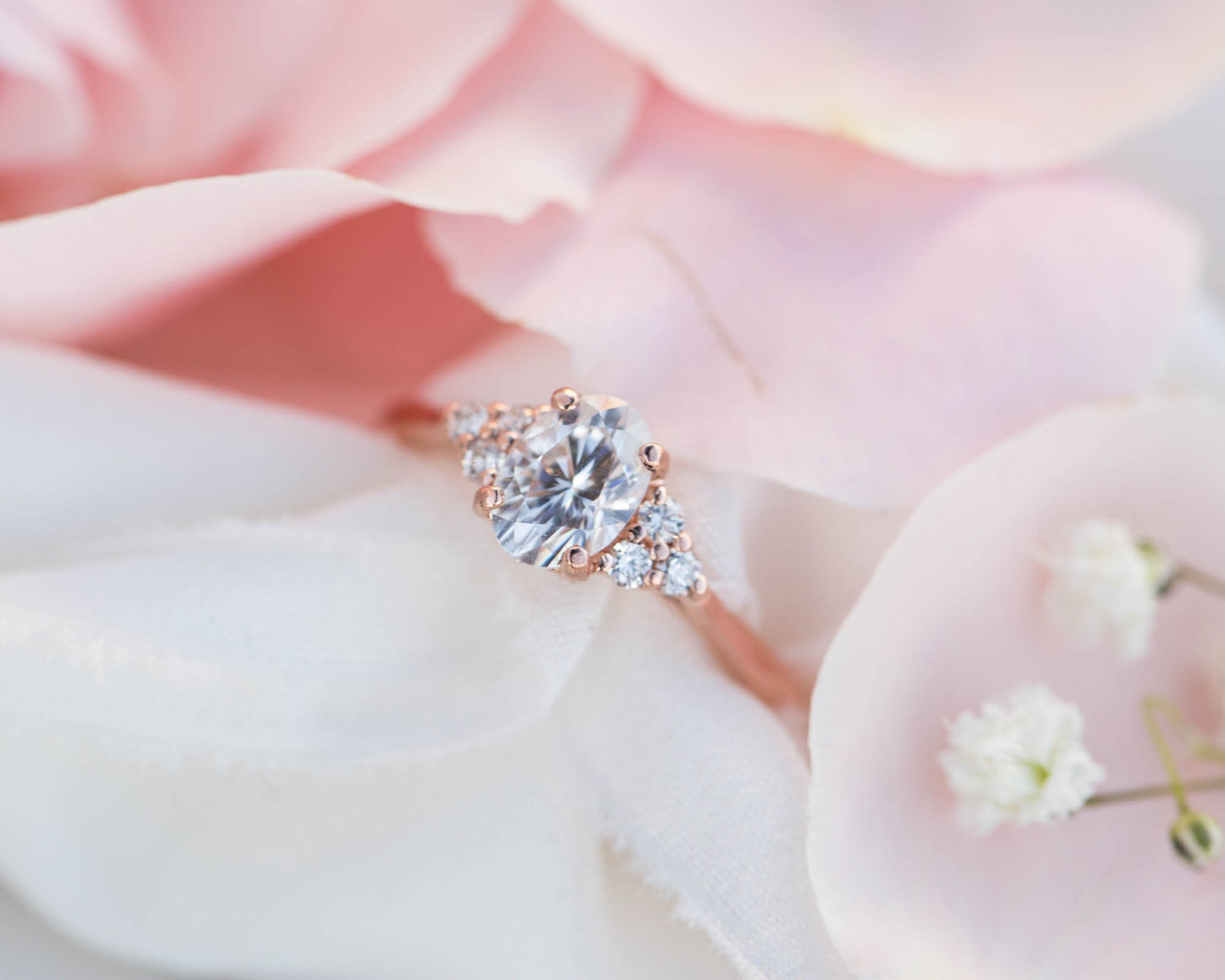 [Oramore Jewelry]7x5mm oval moissanite cluster engagement ring